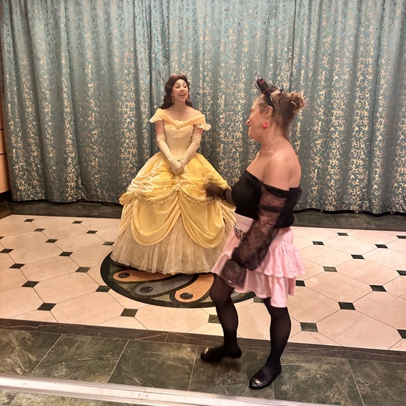 Meet your Posher, Mari - Picture 11 of 16